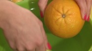 Mycie pomarańczy