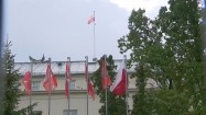 Flagi przed Ministerstwem Obrony Narodowej