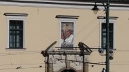 Portret Jana Pawła II na budynku