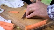 Krojenie marchewki w paski