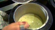 Mieszanie zupy w bemarze