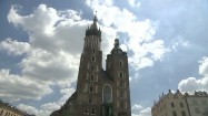 Fontanna przed kościołem Mariackim w Krakowie