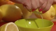 Wyciskanie soku z cytryny