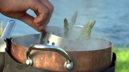 Szparagi gotowane na parze