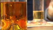 Test whisky - alkohol w cylindrach miarowch