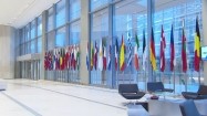 Flagi w siedzibie Europejskiej Agencji Leków w Londynie