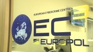 Europejskie Centrum ds. Walki z Cyberprzestępczością w Hadze - napis
