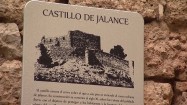 Zamek Jalance w Hiszpanii - tabliczka informacyjna