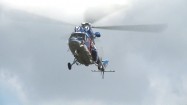 Lecący helikopter