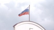 Flaga Rosji powiewająca na wietrze