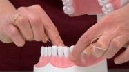 Nauka nitkowania zębów