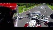 Motocykl Indian podczas jazdy