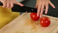 Krojenie pomidora