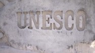 Kamień upamiętniający wpisanie kopani soli w Wieliczce na listę UNESCO