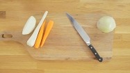 Krojenie cebuli w kostkę