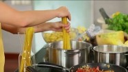 Gotowanie makaronu spaghetti