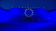 Iluminacja flagi Unii Europejskiej na Pałacu Prezydenckim w Warszawie