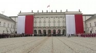 Uroczystości przed Pałacem Prezydenckim w Warszawie