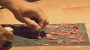 Plastry suszonego mięsa