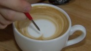 Latte art - rysowanie na kawie