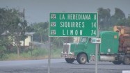 Kostaryka - ciężarówka przewożąca drewno