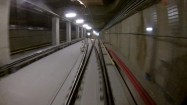 Metro przejeżdżające przez podziemia
